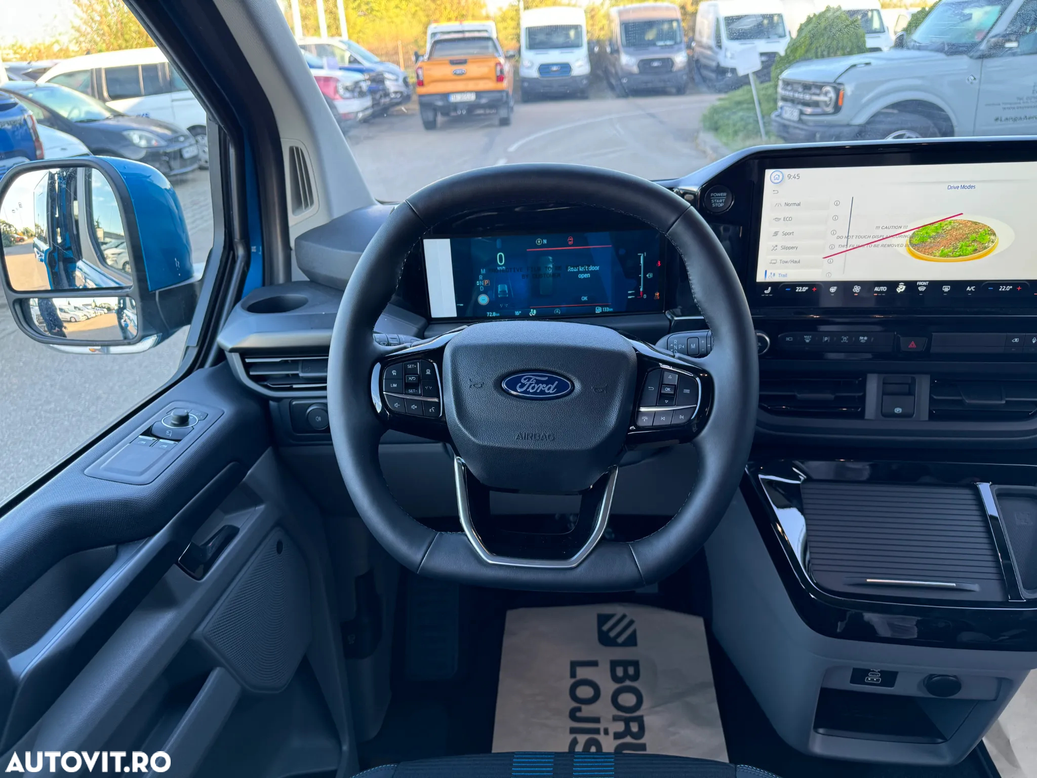 Ford Tourneo Custom - 11