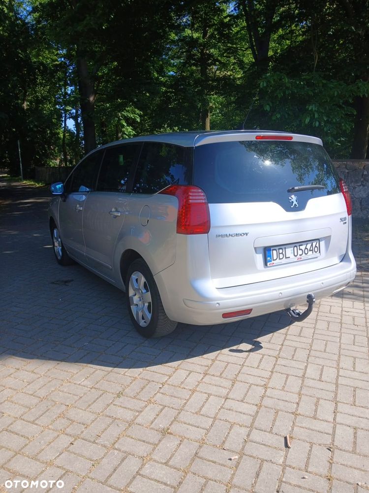 Peugeot 5008 - 5