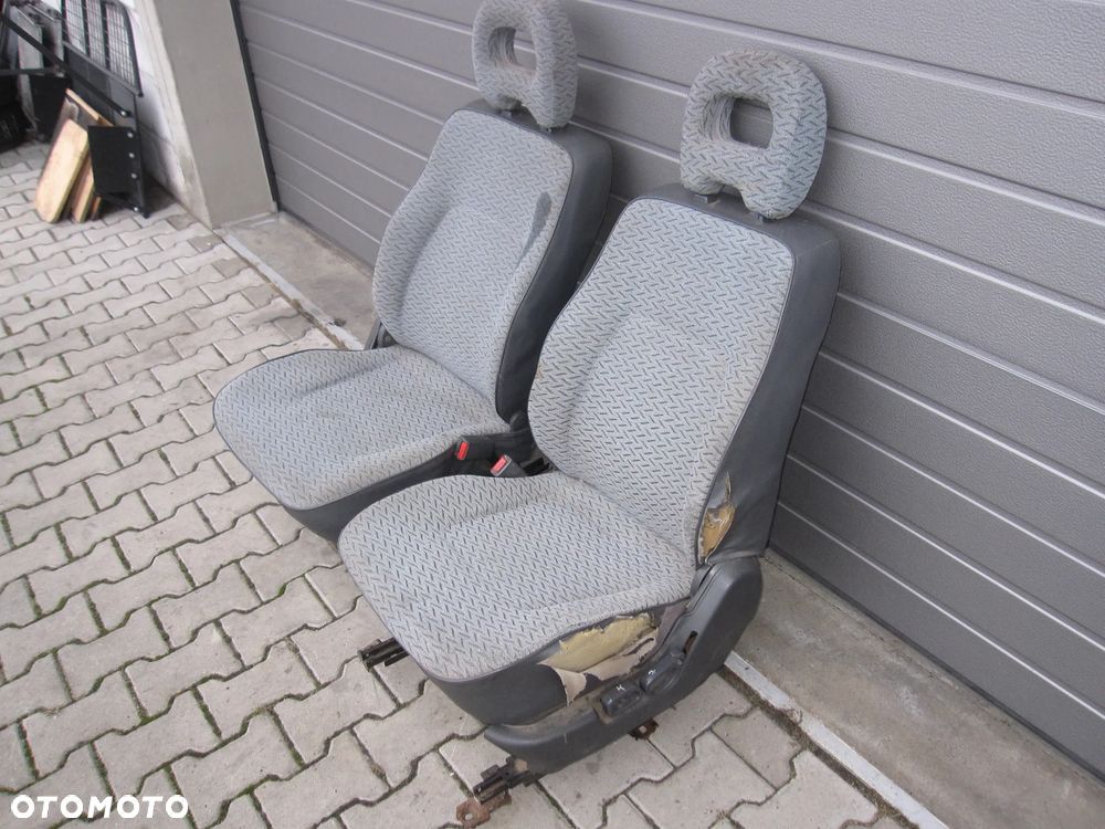 Mitsubishi Pajero II 3D fotel fotele siedzenie przód przednie - 3