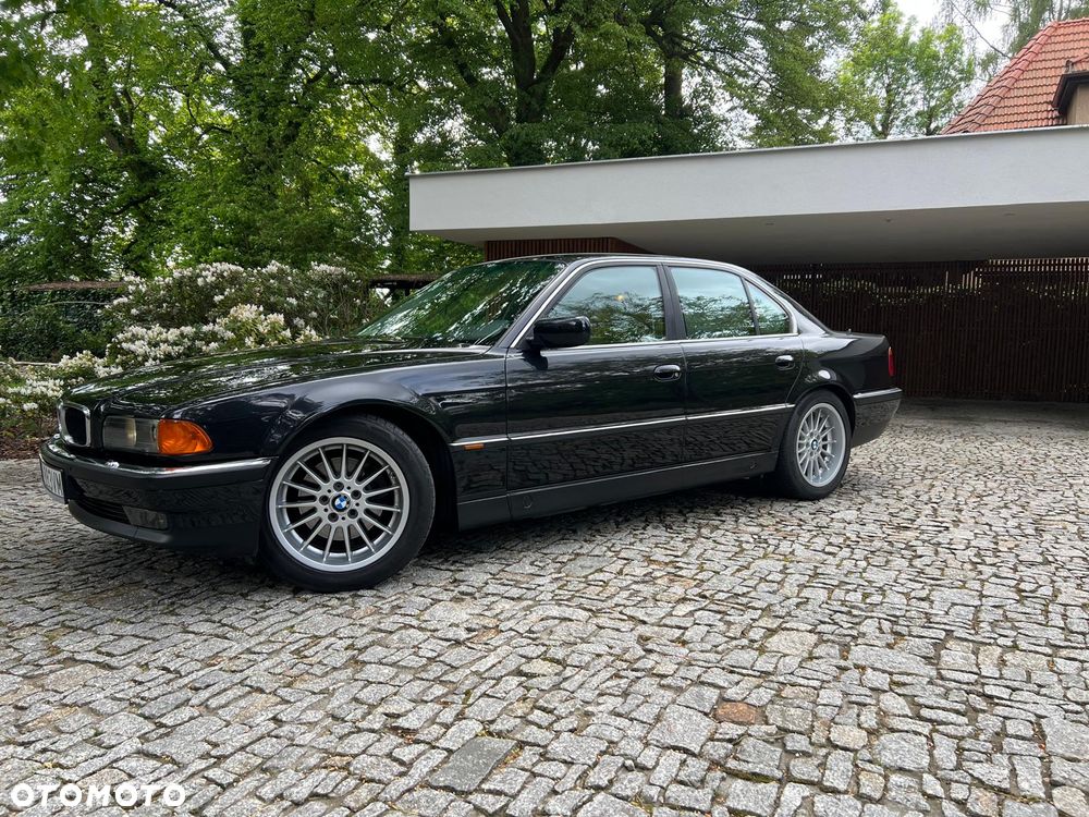BMW Seria 7 740i V8 - 20