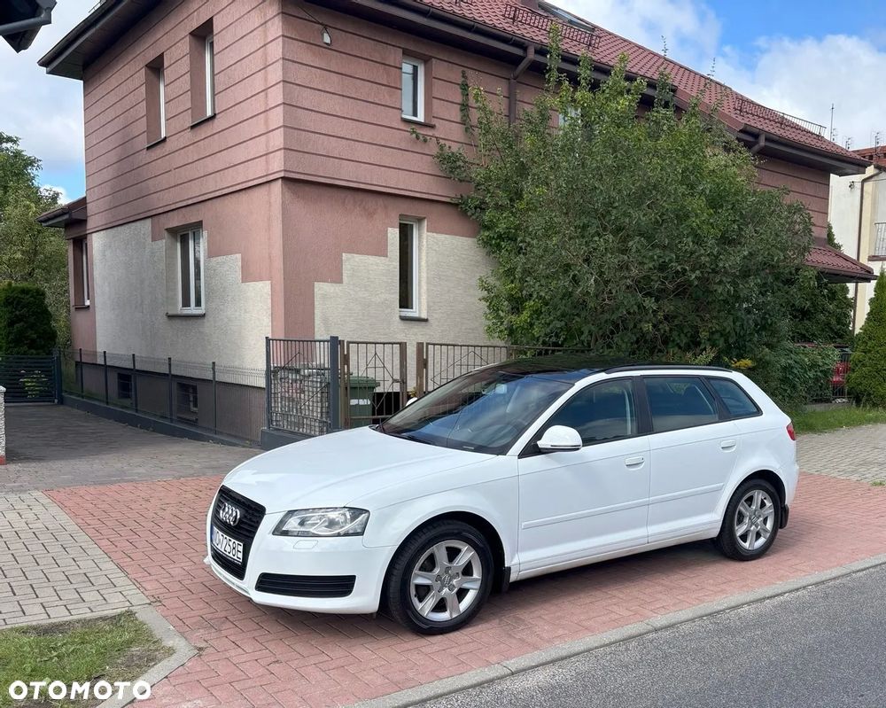 Audi A3 Sportback 1.4 TFSI Attraction S tronic - 4