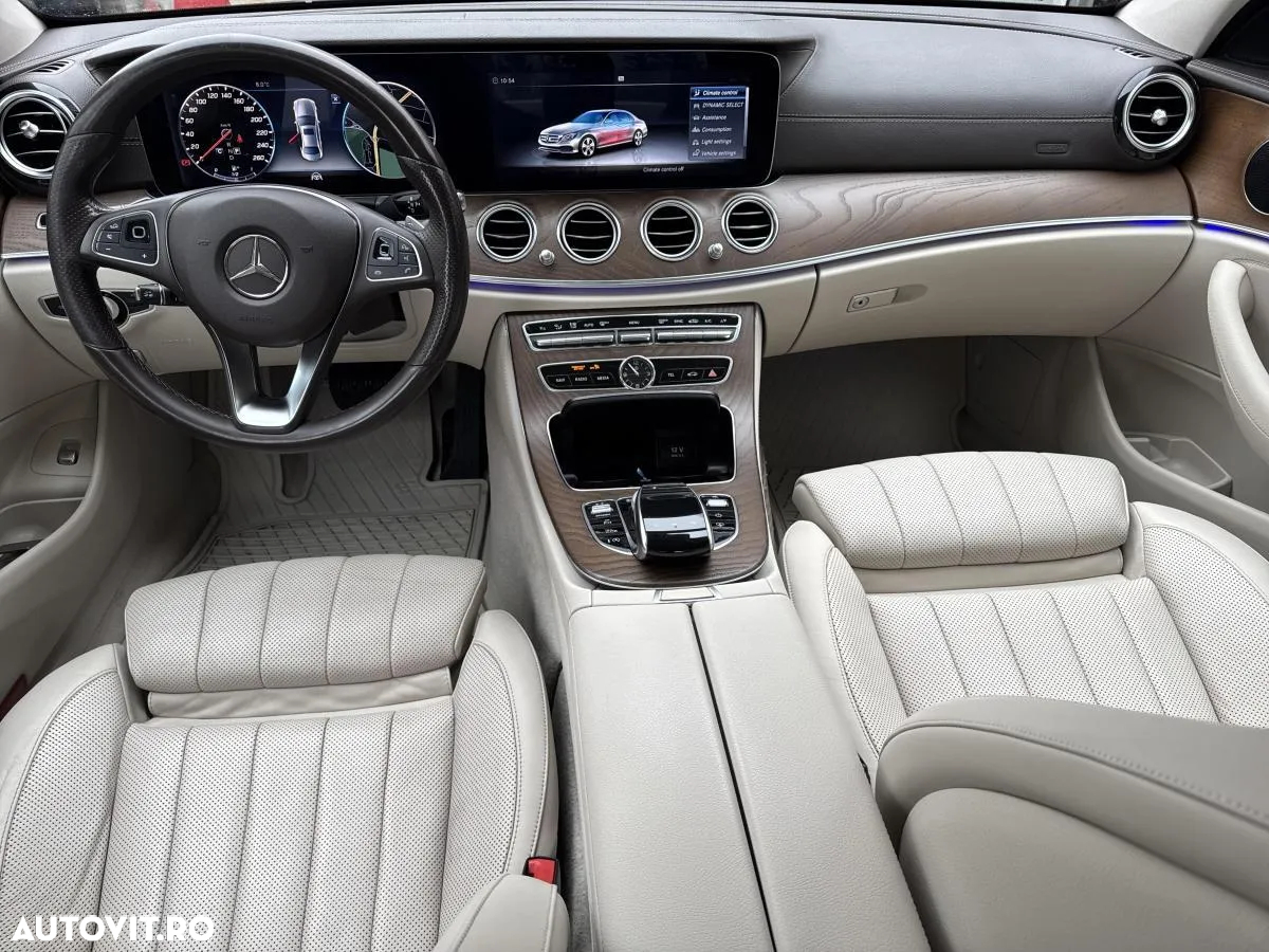 Mercedes-Benz E 220 d 4MATIC Aut. - 11
