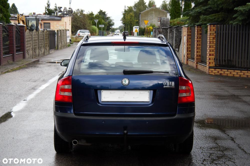 Skoda Octavia 1.6 Combi Selection - 12