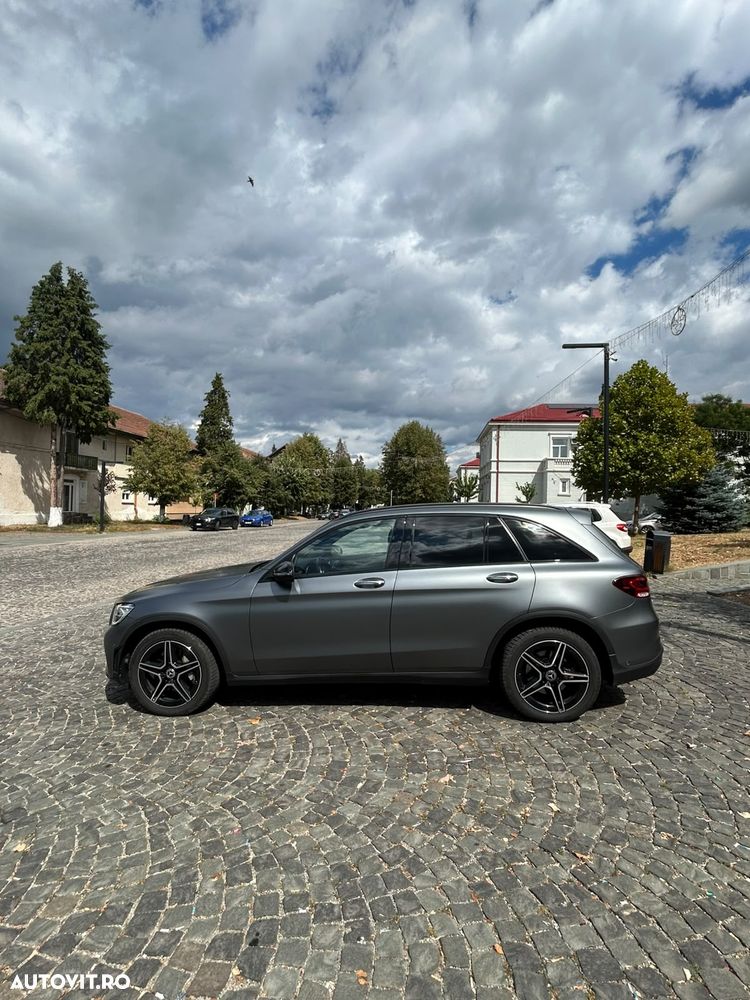 Mercedes-Benz GLC - 1