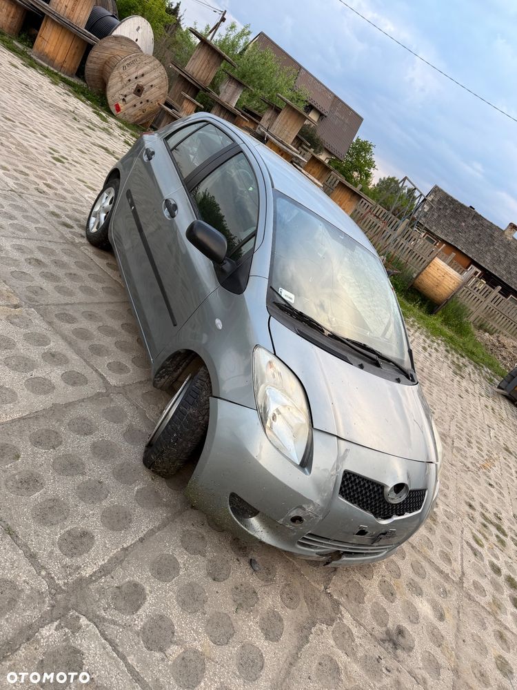 Toyota Yaris 1.3 Luna A/C - 6