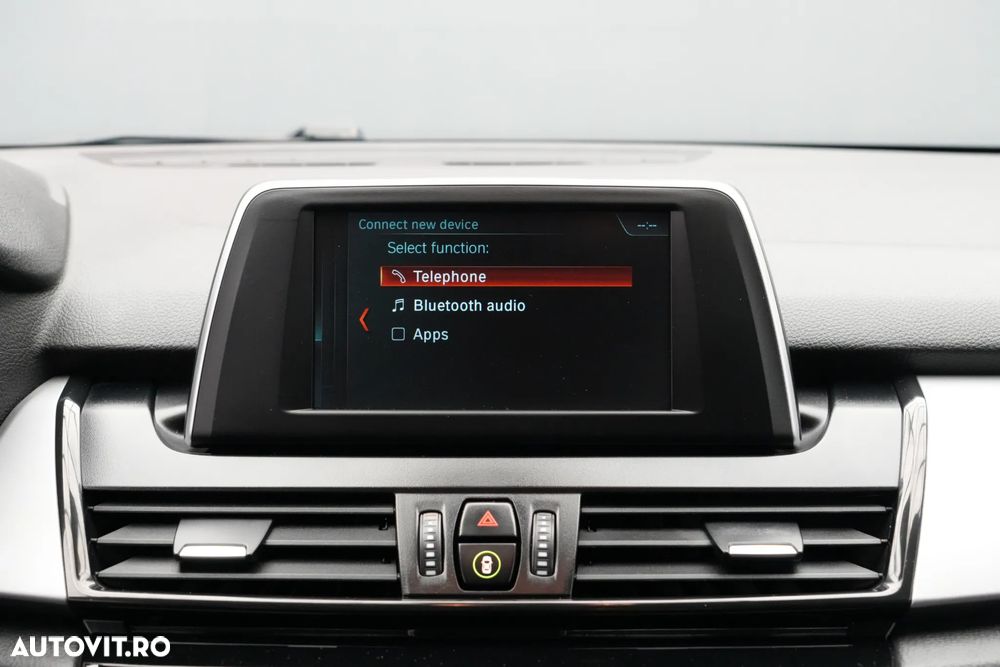 BMW Seria 2 216d Sport Line - 22