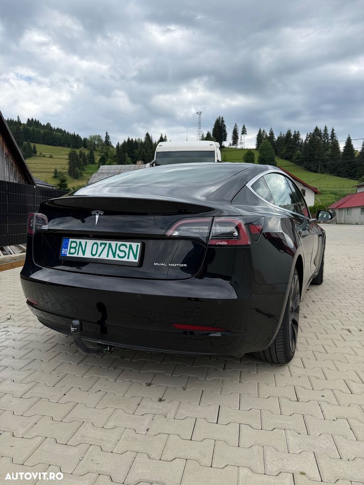 Tesla Model 3 Long Range - 6