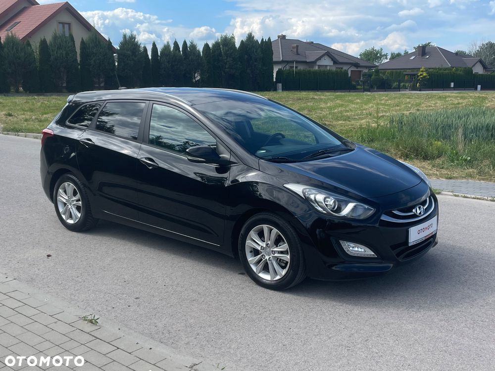 Hyundai i30 blue Kombi 1.6 CRDi Passion - 34