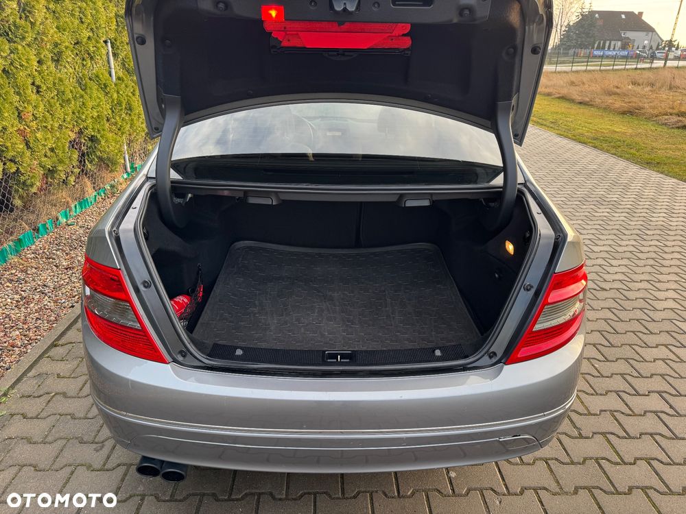 Mercedes-Benz Klasa C 180 Kompressor Avantgarde - 14