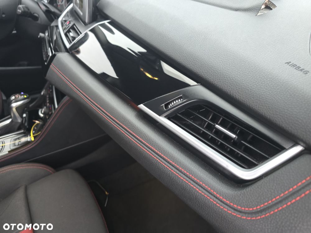 BMW Seria 2 216d Sport Line - 12