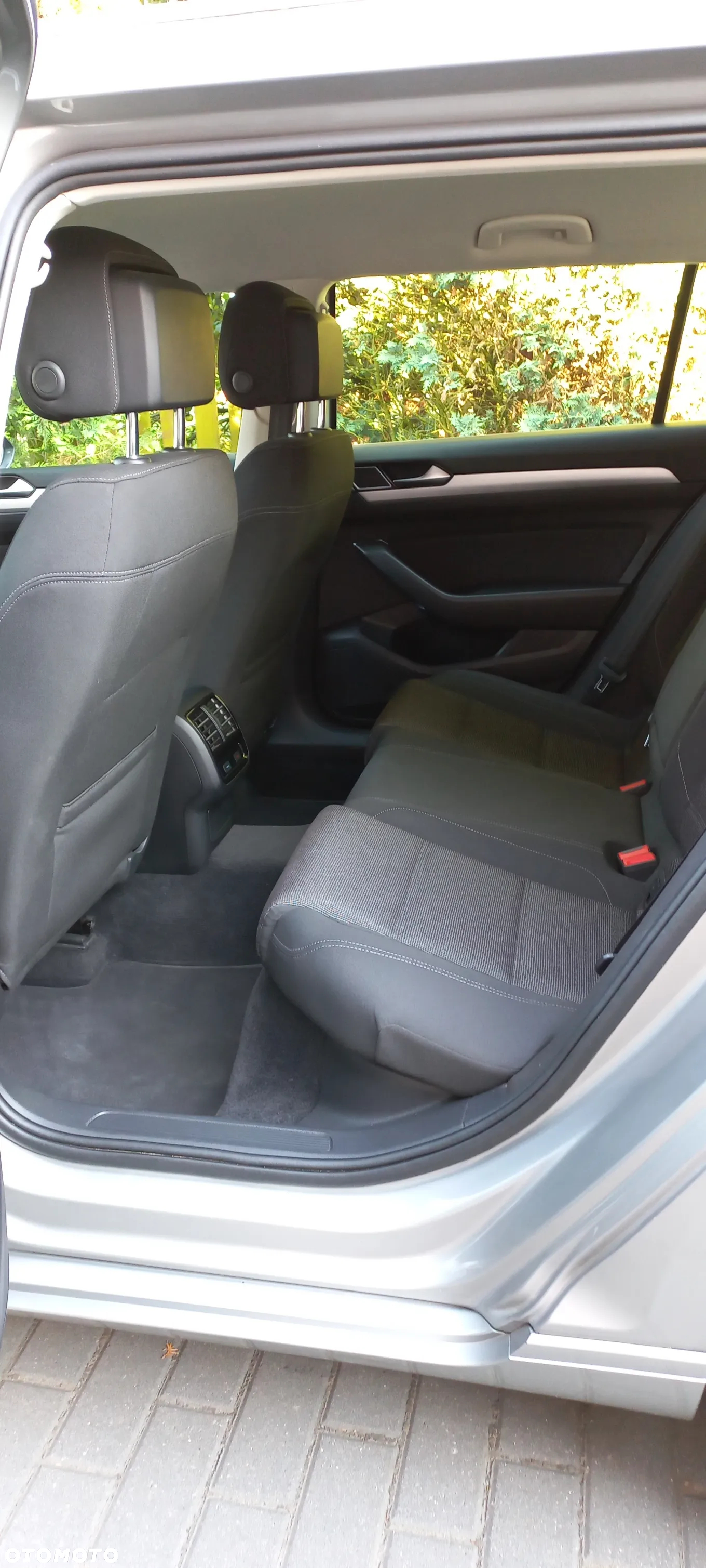 Volkswagen Passat - 17