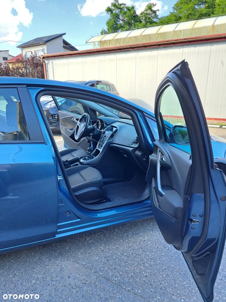 Opel Astra 1.6 Business - 12