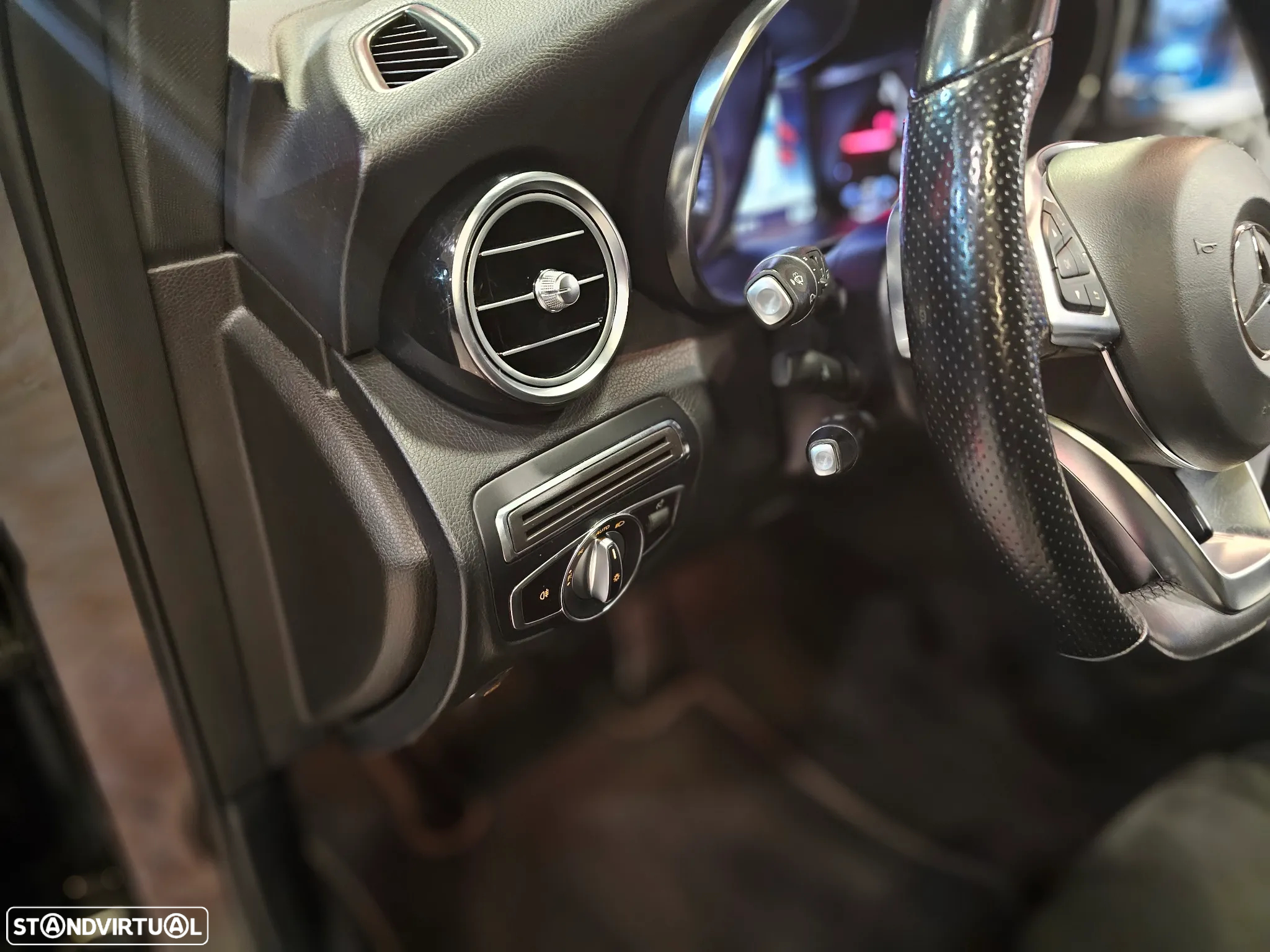 Mercedes-Benz GLC 250 d 4Matic 9G-TRONIC AMG Line - 21