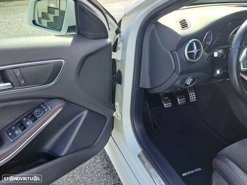 Mercedes-Benz A 180 d AMG Line - 18