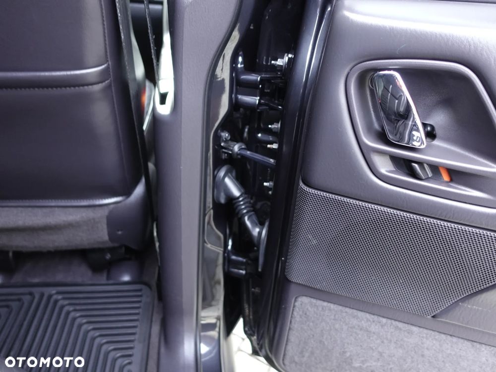 Jeep Grand Cherokee - 34