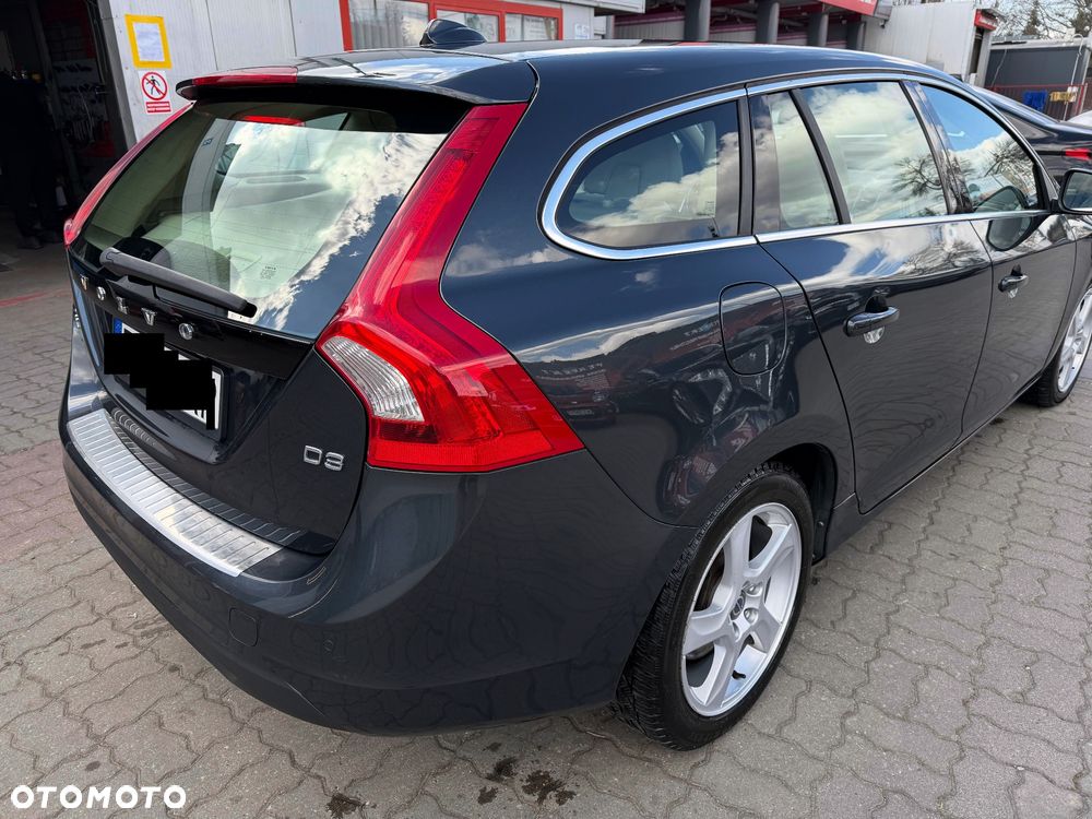 Volvo V60 D3 Geartronic Momentum - 10