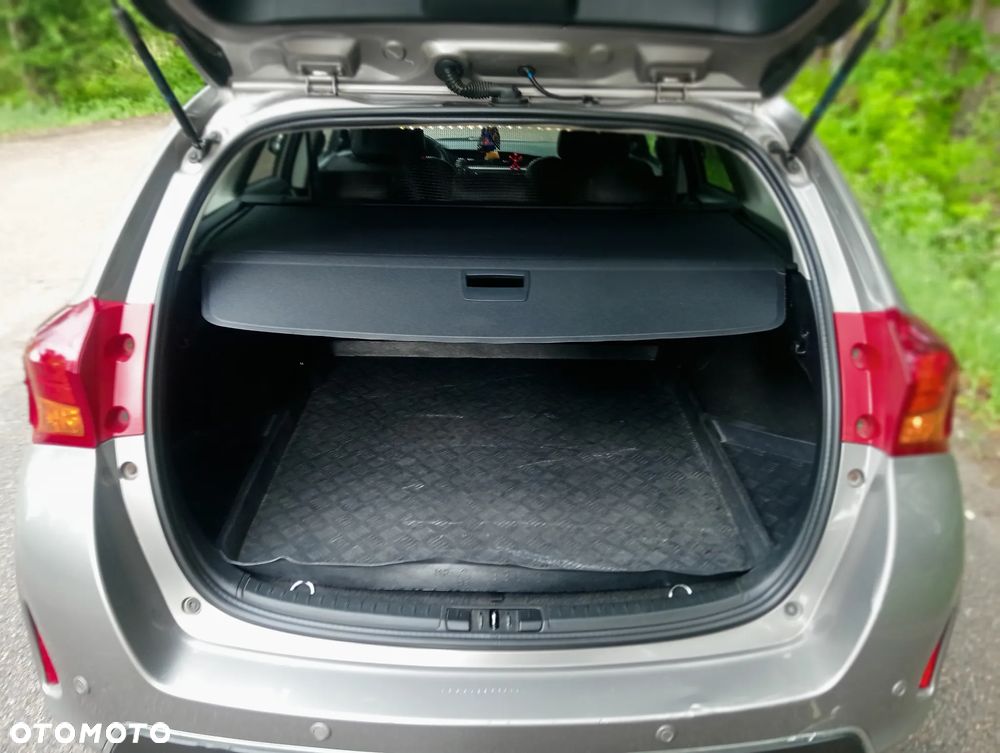 Toyota Auris - 19