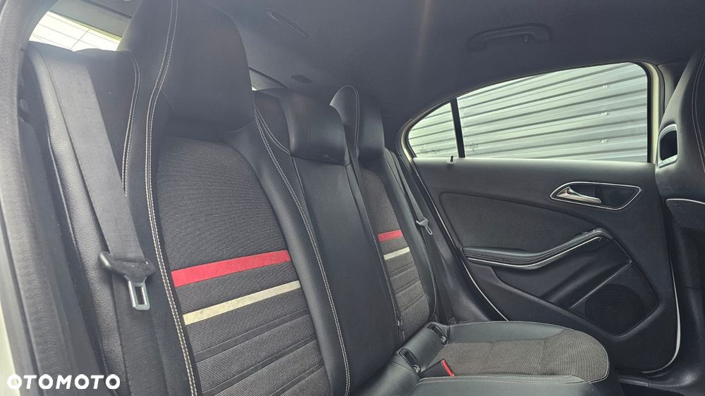 Mercedes-Benz Klasa A 180 (BlueEFFICIENCY) - 18