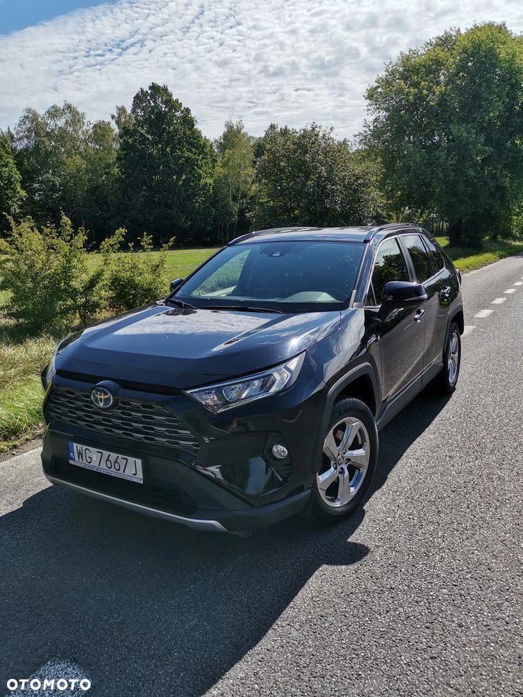 Toyota RAV4 - 1