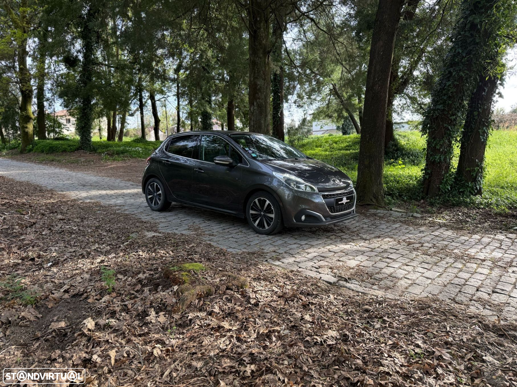 Peugeot 208 PureTech 82 Start & Stop Allure - 8