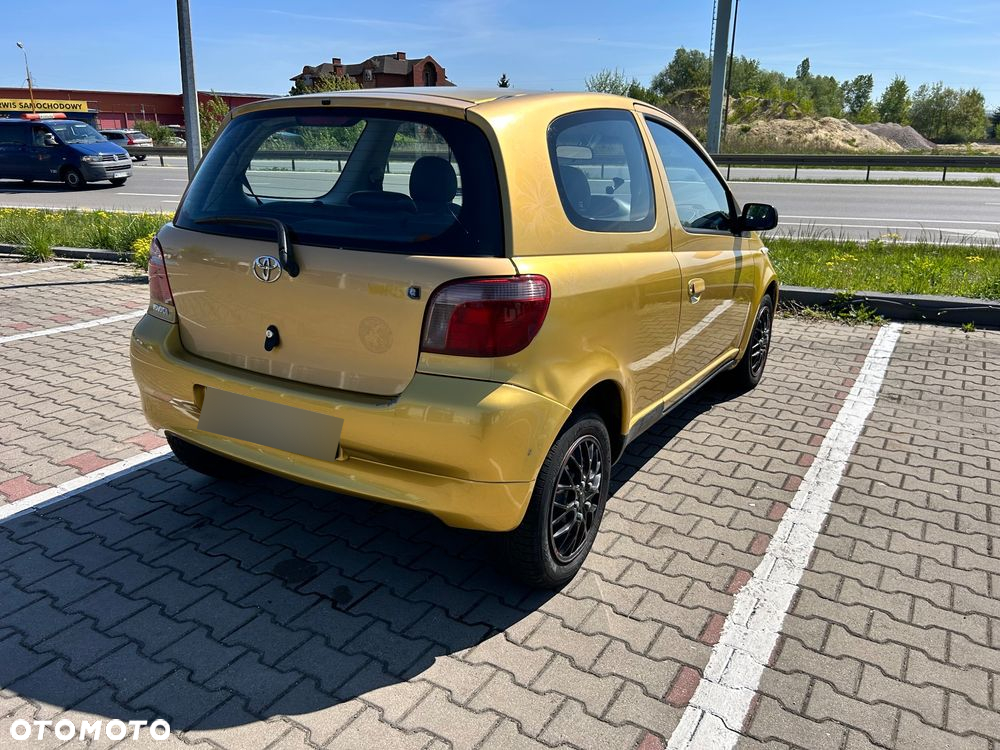 Toyota Yaris - 7