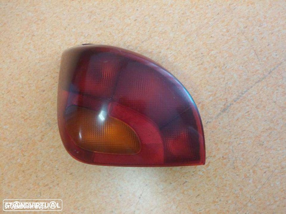 Farolim farol tras esquerdo ford fiesta - 1
