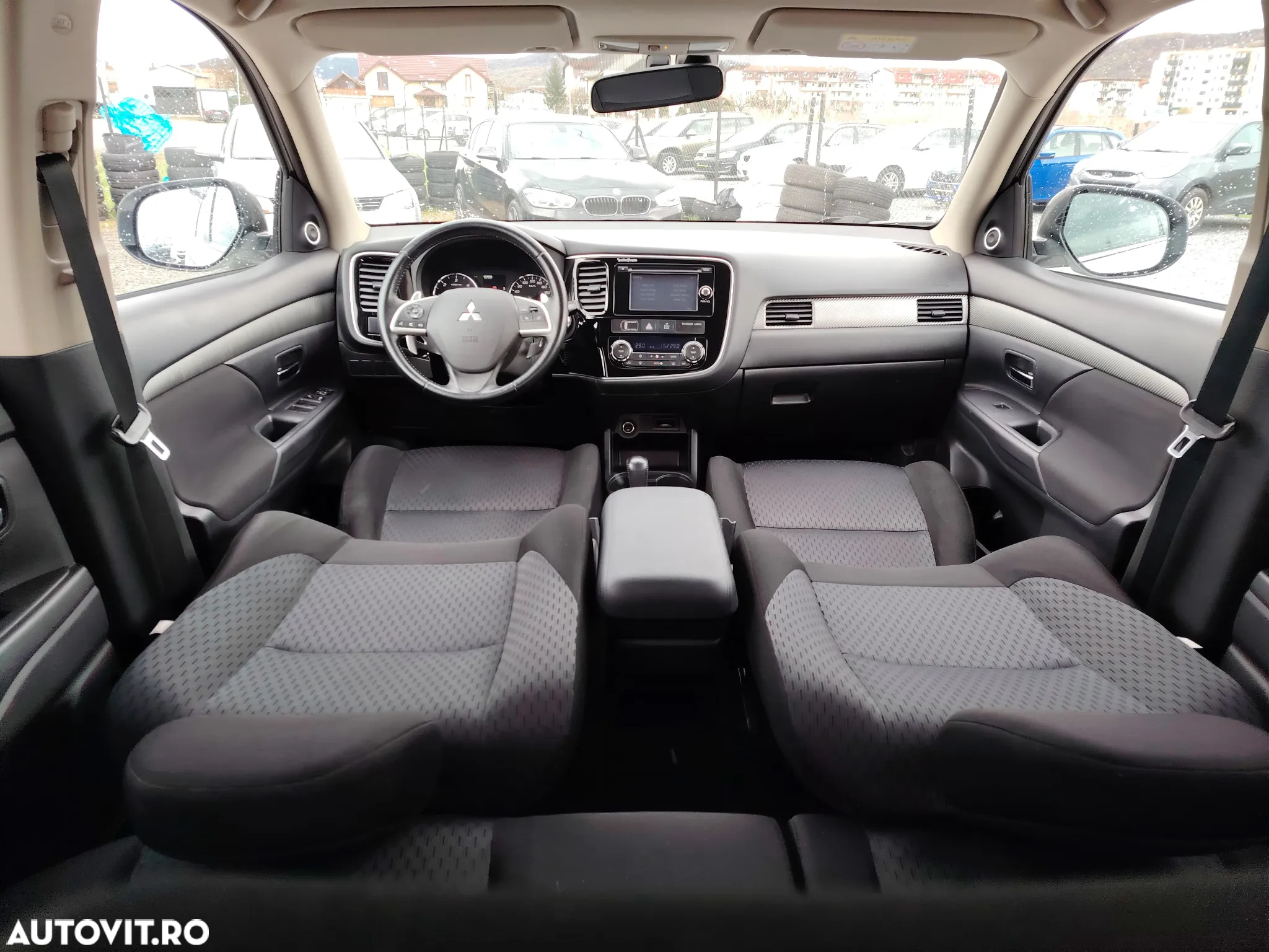 Mitsubishi Outlander 2.2 DI-D 4WD Automatik Diamant Edition - 10