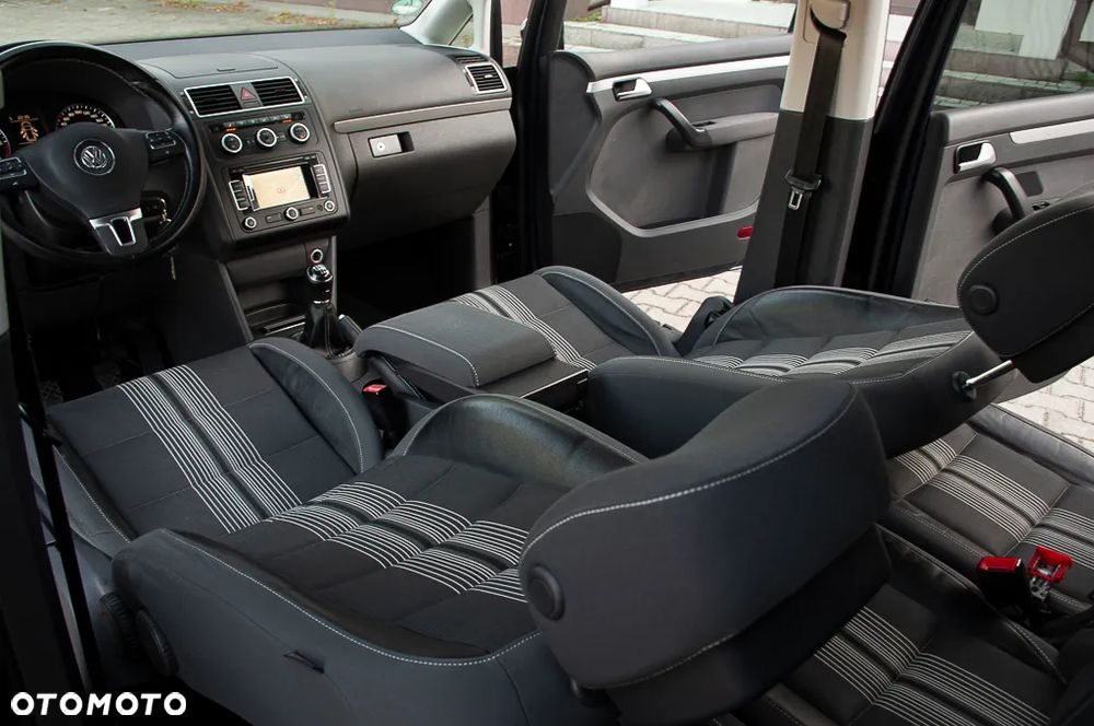 Volkswagen Touran 1.6 TDI DPF BlueMotion Technology MATCH - 33