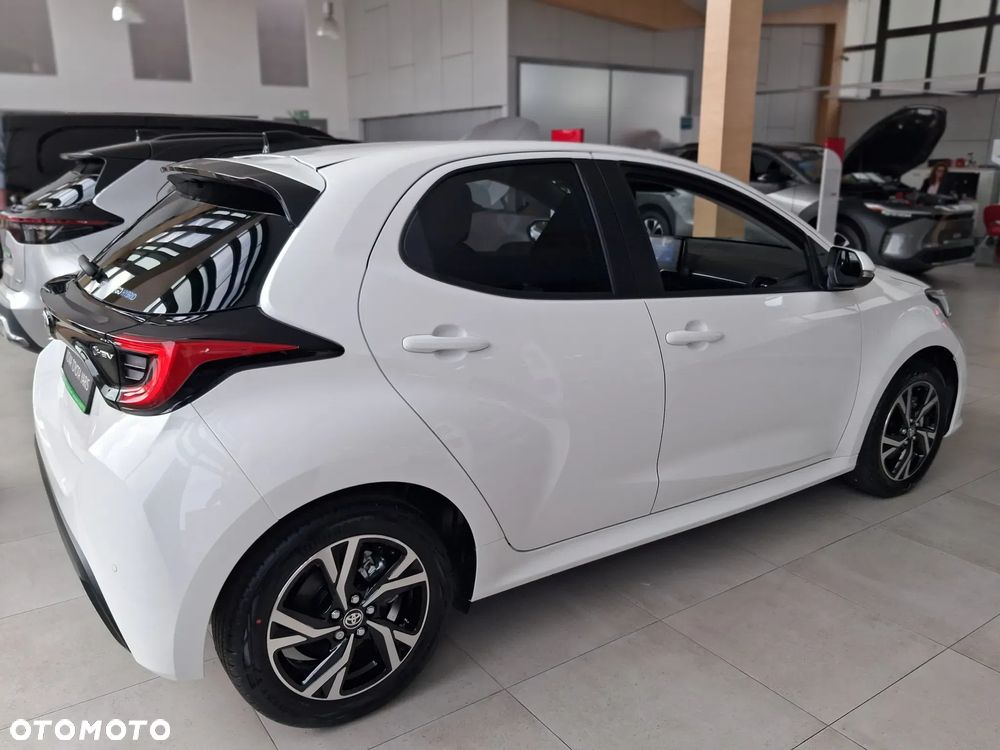 Toyota Yaris Hybrid 1.5 Style - 8