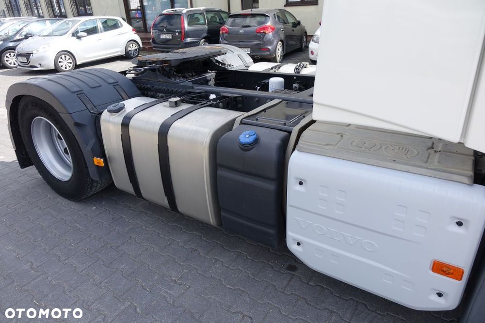 Volvo FH 460 GLOBETROTTER / EURO 6 / STANDARD / AUTOMAT / KLIMATYZACJA POSTOJOWA / 2 ZBIORNIKI - 16