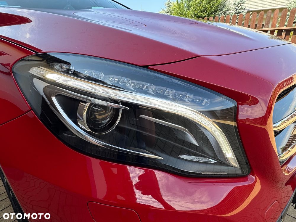 Mercedes-Benz GLA 250 4-Matic - 8