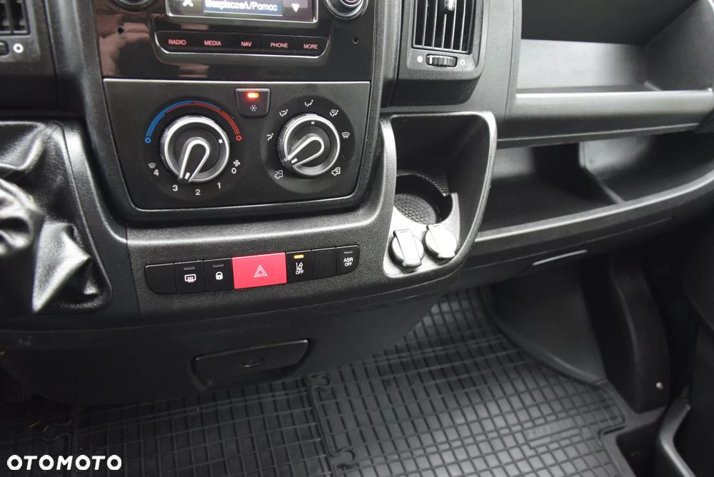 Peugeot BOXER 2,2HDI 120KM L2H1 Klima Kamera Navi F-vat23% - 16