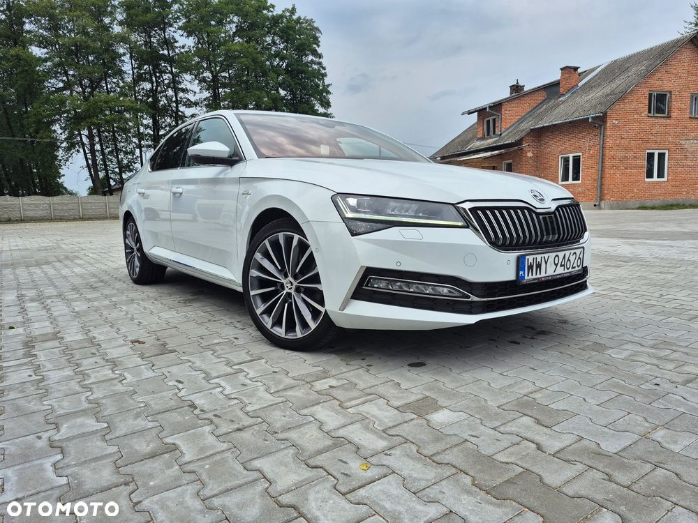 Skoda Superb 2.0 TDI SCR 4x4 L&K DSG - 2