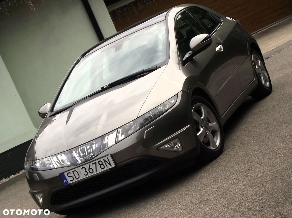 Honda Civic 1.8 Executive - 3