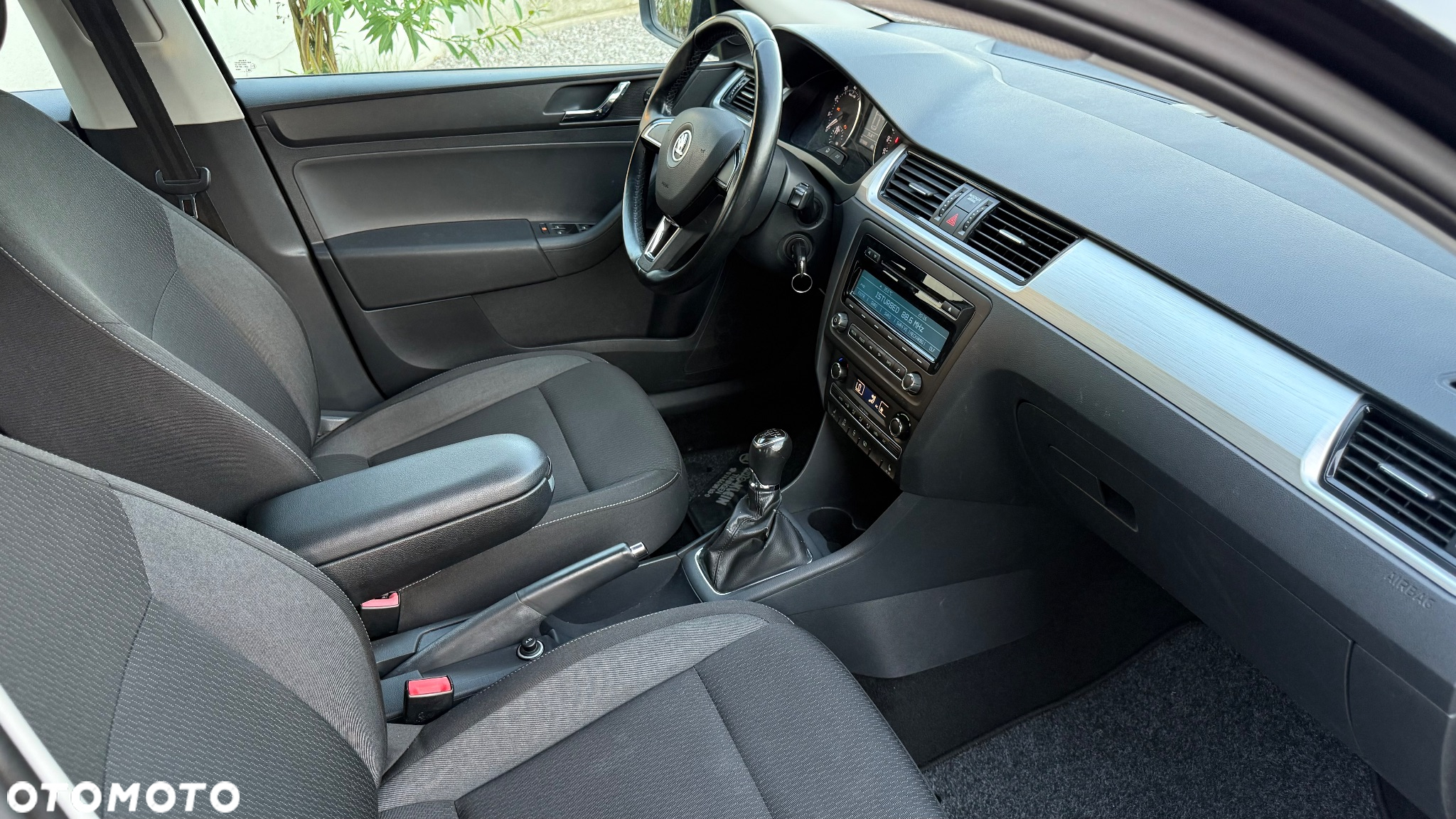 Skoda RAPID 1.2 TSI Edition - 8