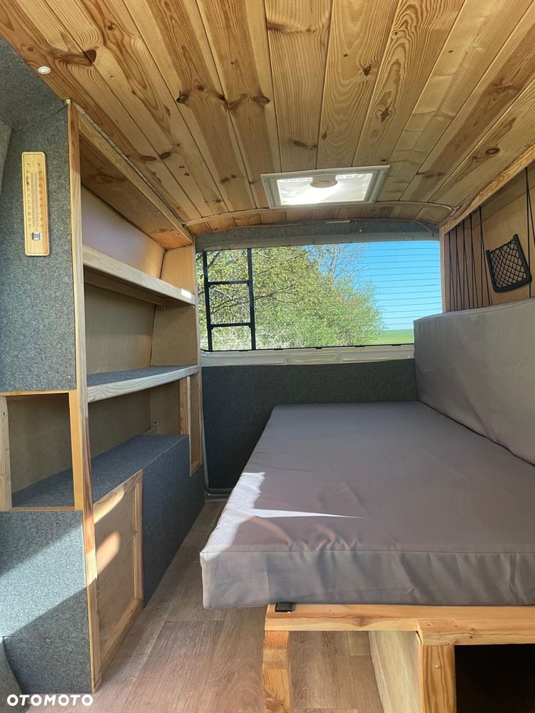 Volkswagen Transporter L2H1 - 14