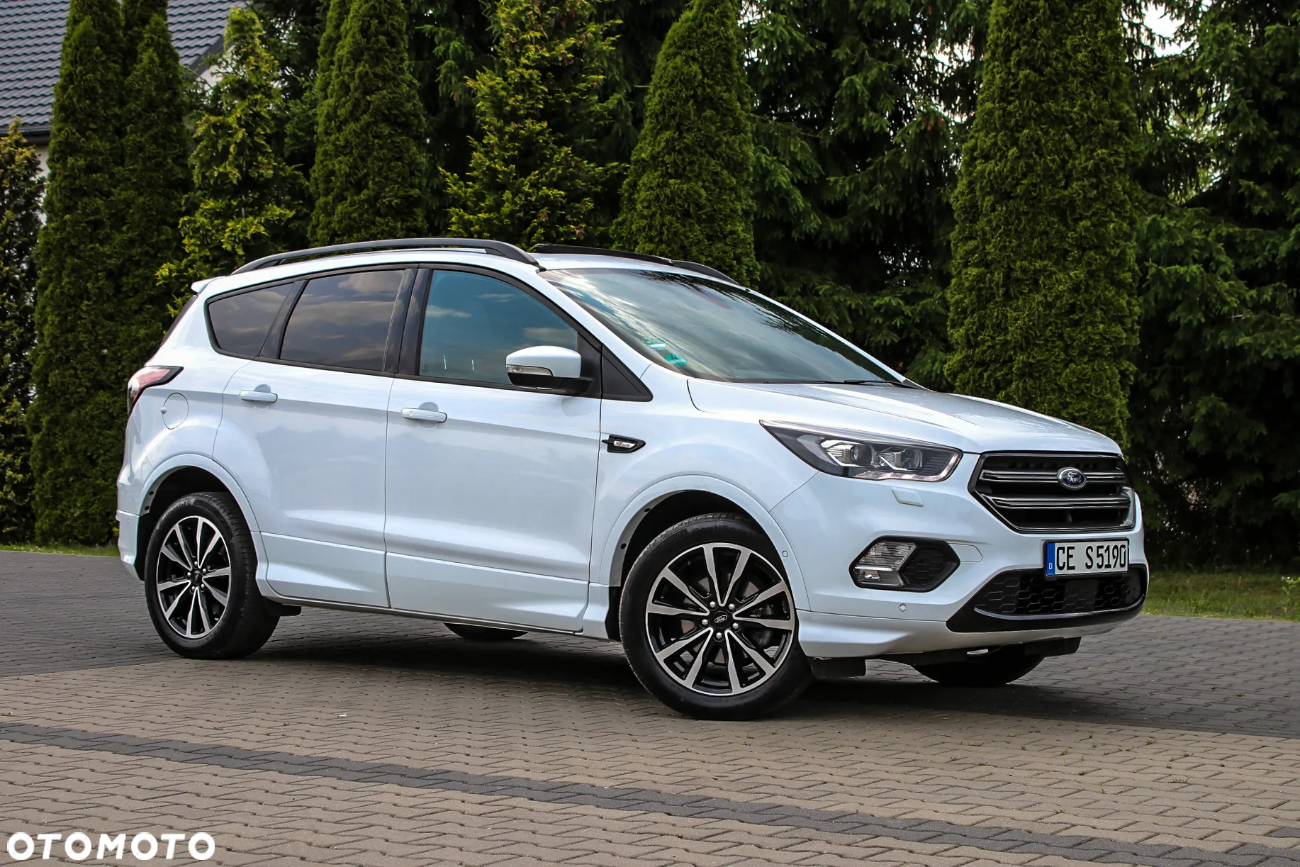 Ford Kuga 1.5 EcoBoost 2x4 ST-Line - 5