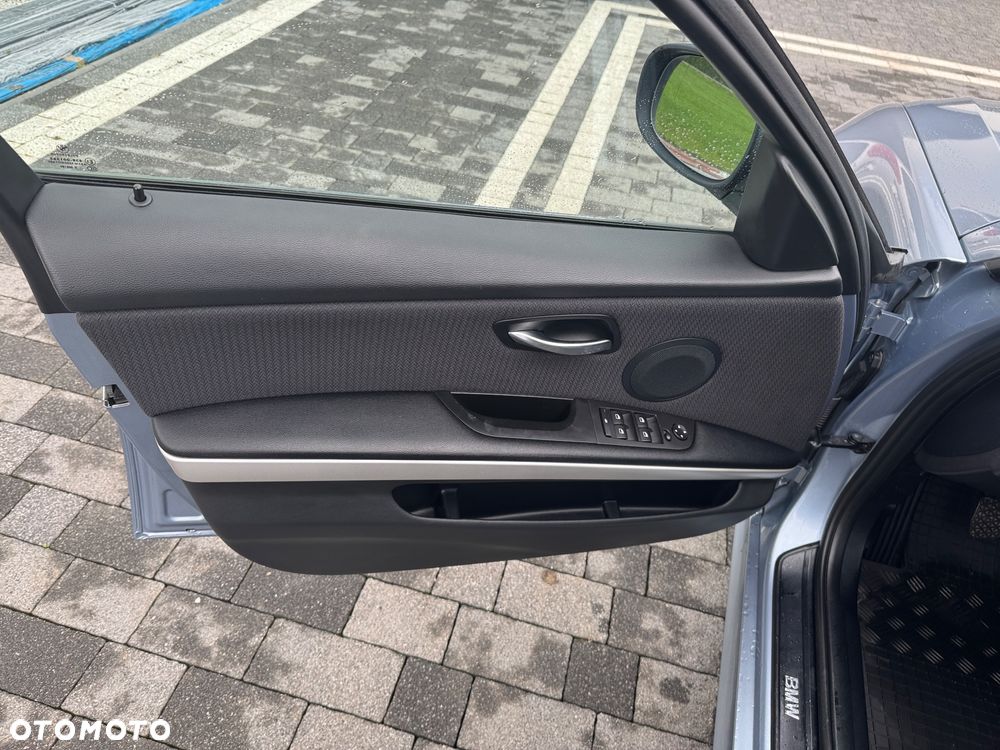 BMW Seria 3 318d - 18