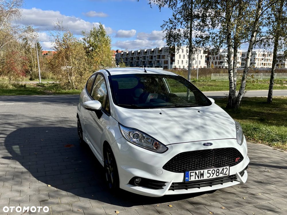 Ford Fiesta 1.6 EcoBoost ST - 1