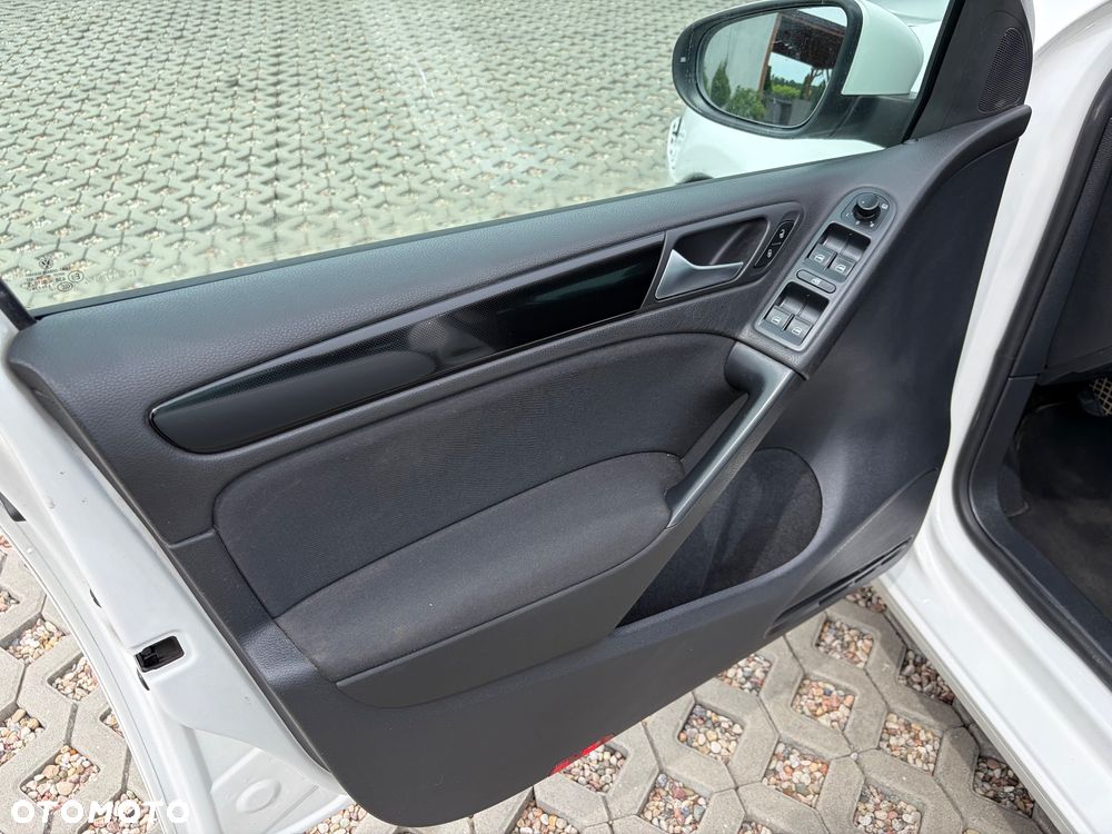 Volkswagen Golf 1.6 TDI (BlueMotion Technology) Trendline - 16