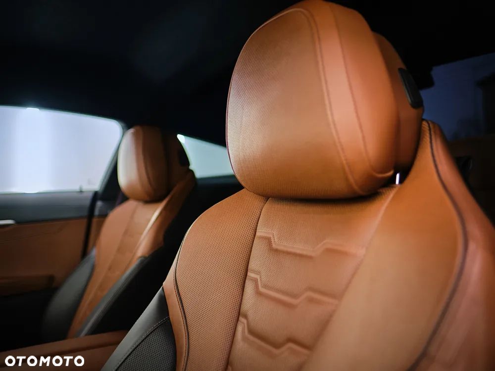 BMW Seria 8 M850i xDrive - 10