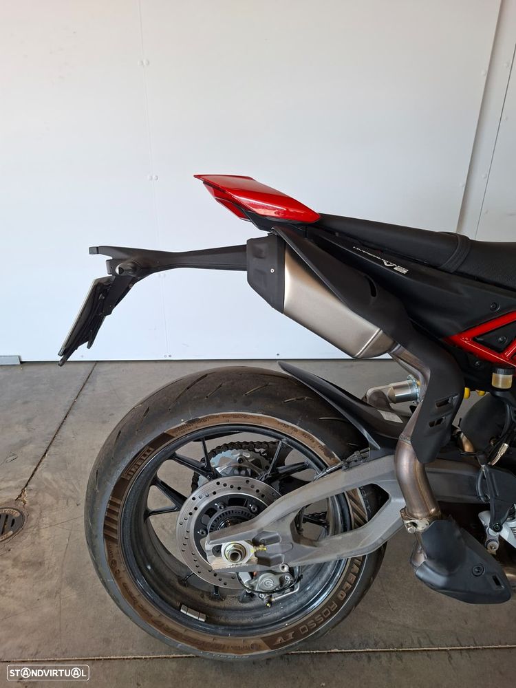 Ducati Hypermotard V2 - 8