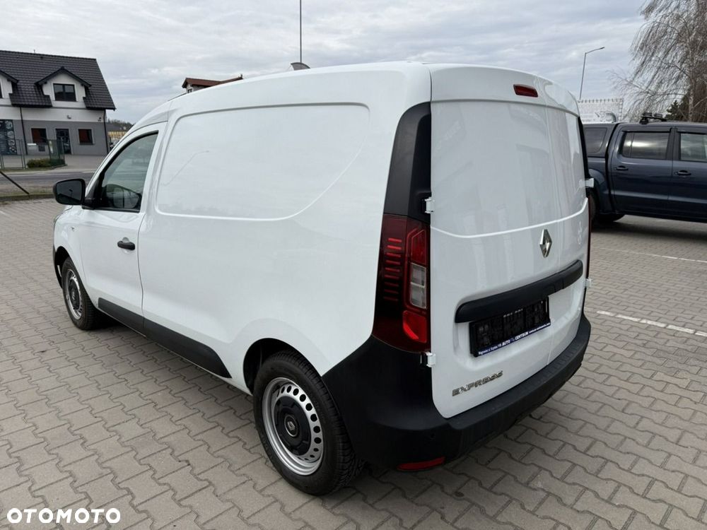 Renault Express - 8