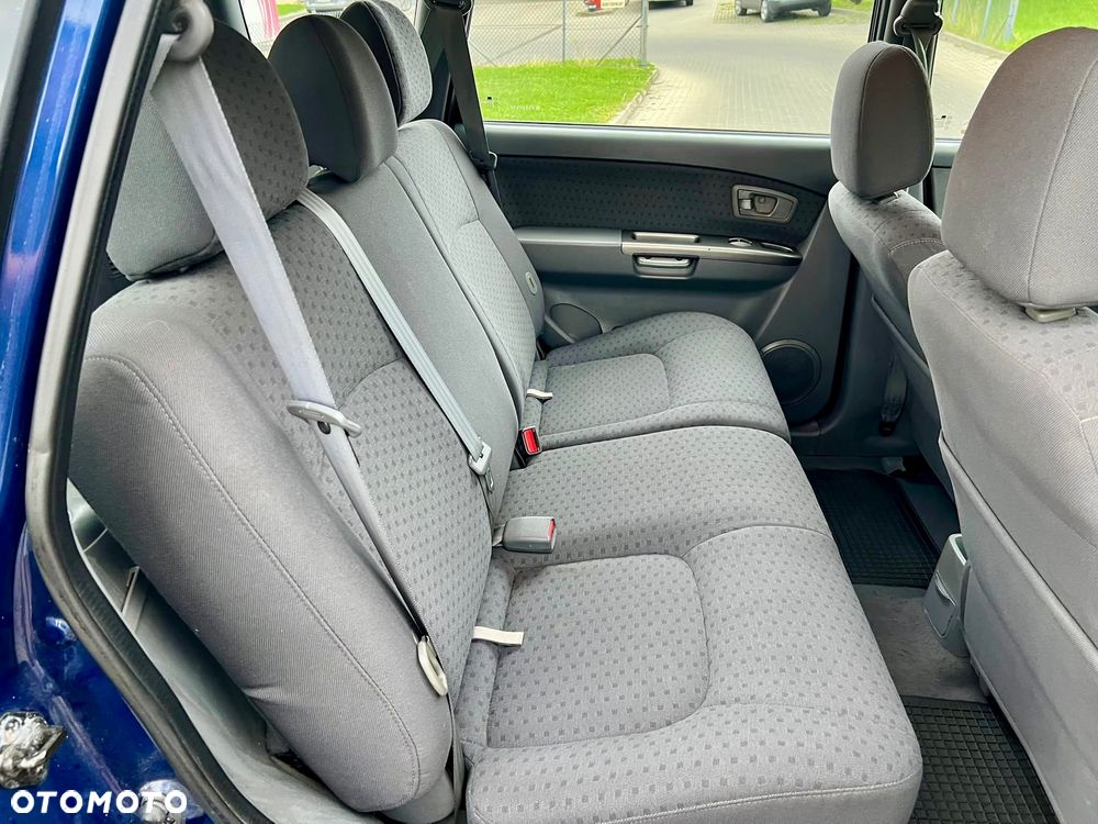 Kia Carens - 19