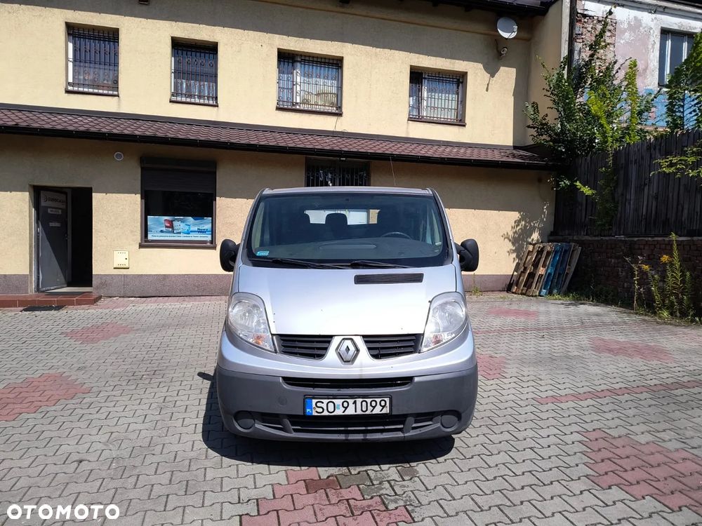 Renault TRAFIC - 1
