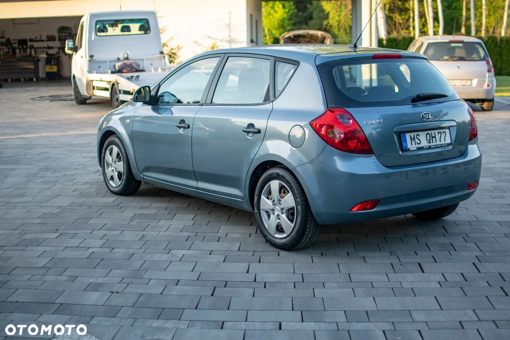 Kia Ceed - 17