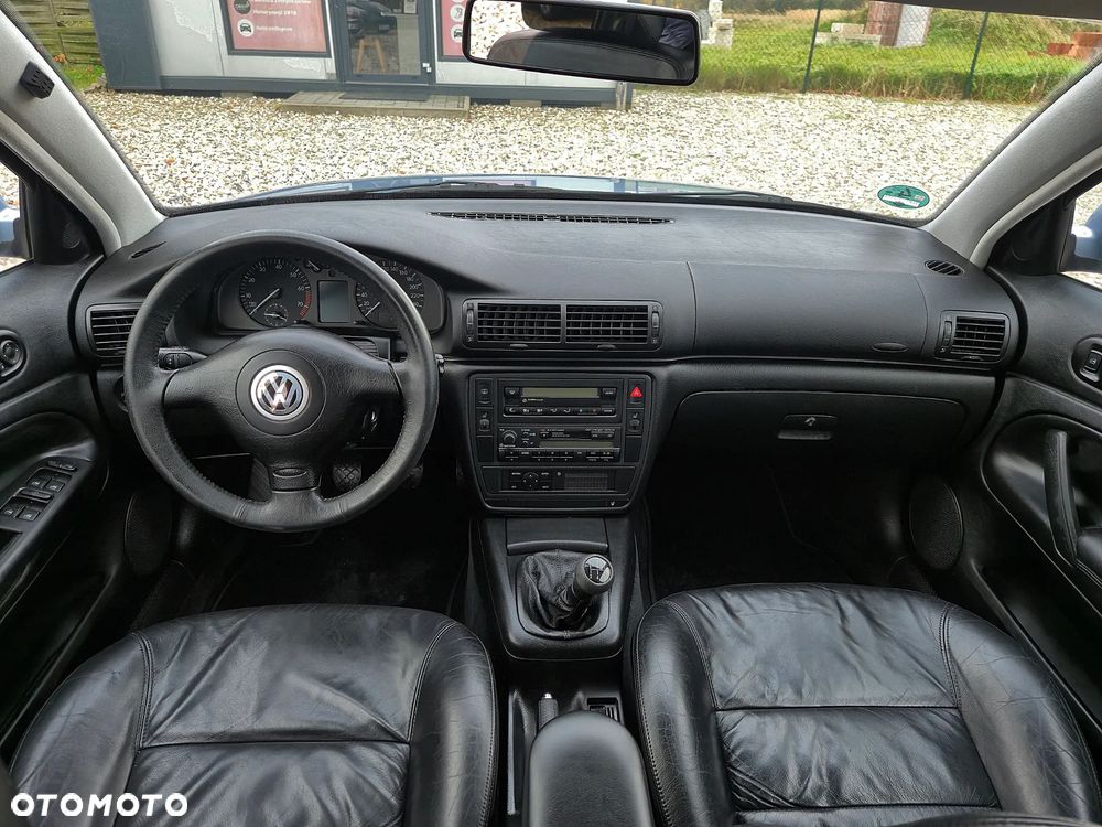 Volkswagen Passat 1.8T Comfortline - 19