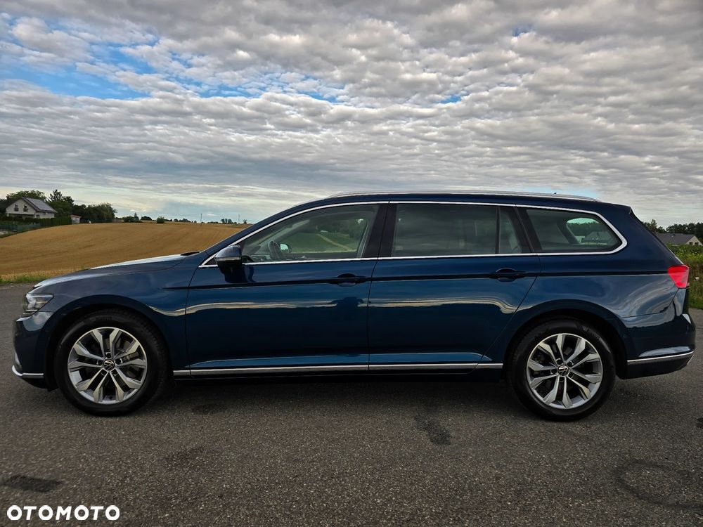 Volkswagen Passat Variant 2.0 TDI EVO Elegance DSG - 4