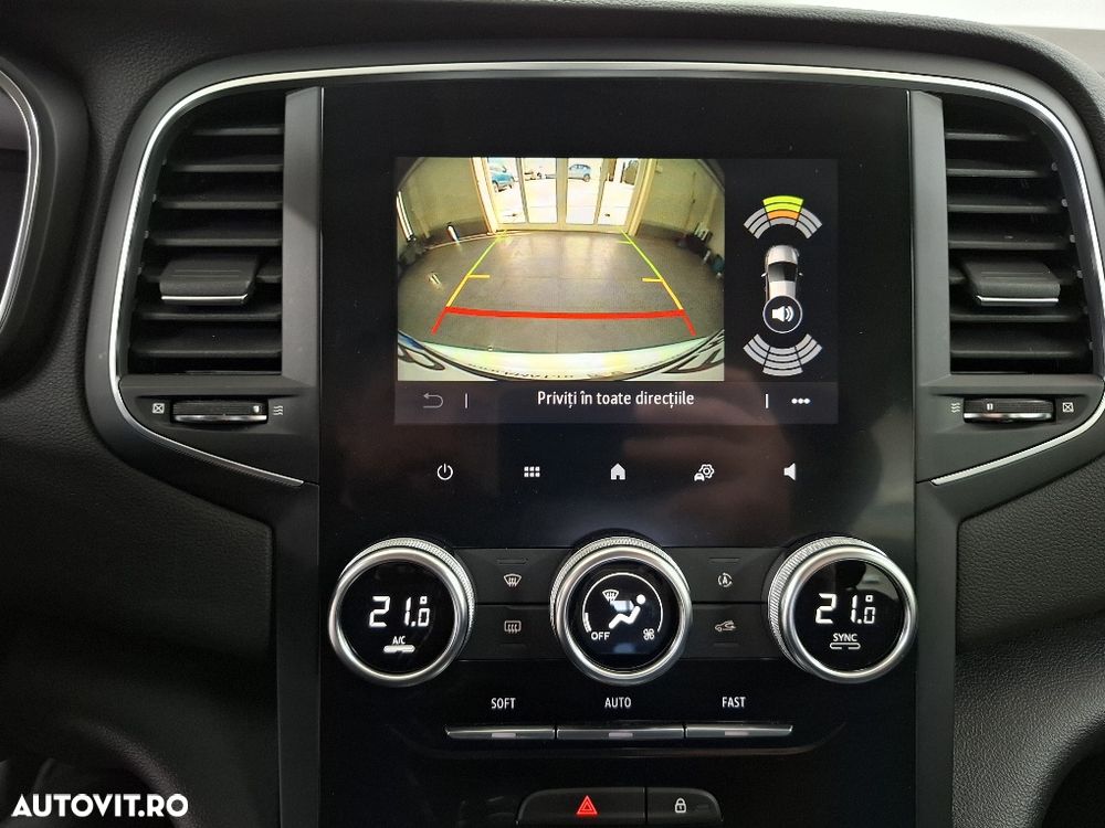 Renault Megane TCE 140 Equilibre - 17