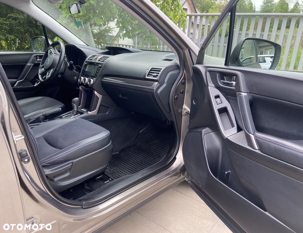 Subaru Forester 2.0 i Exclusive (EyeSight) Lineartronic - 8